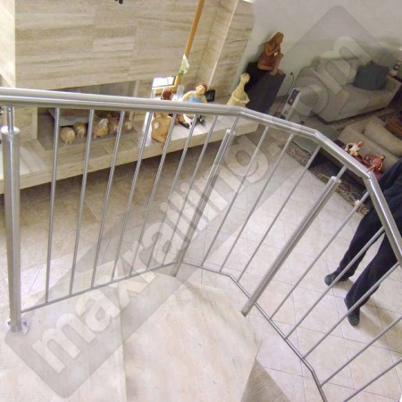 Иноксови парапети